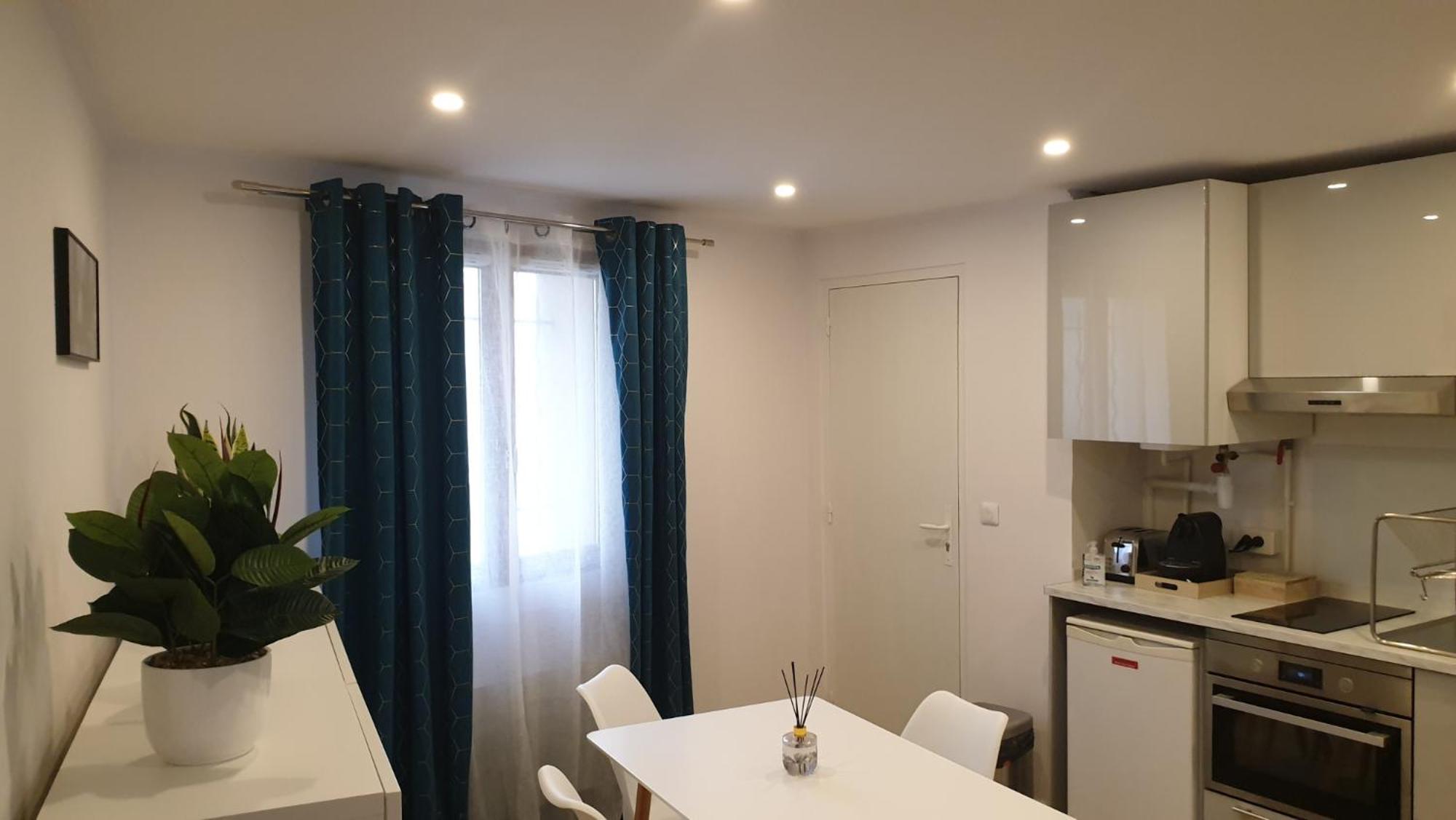 Alex Place'S Saint-Ouen-l'Aumone Luaran gambar